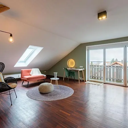 110qm Countryside Loft Apartamento